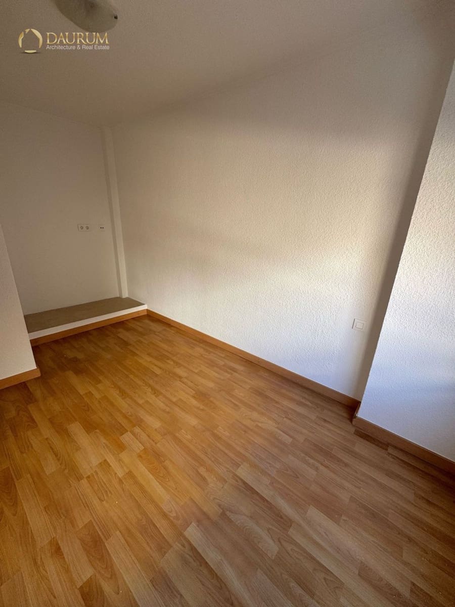 3 soveværelse Lejlighed til salg i Alicante by - € 170.000 (Ref: 10088578)