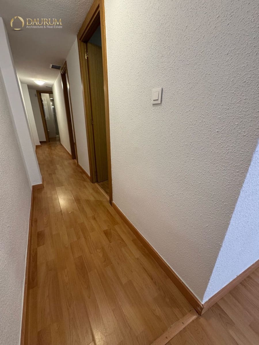 3 soveværelse Lejlighed til salg i Alicante by - € 170.000 (Ref: 10088578)