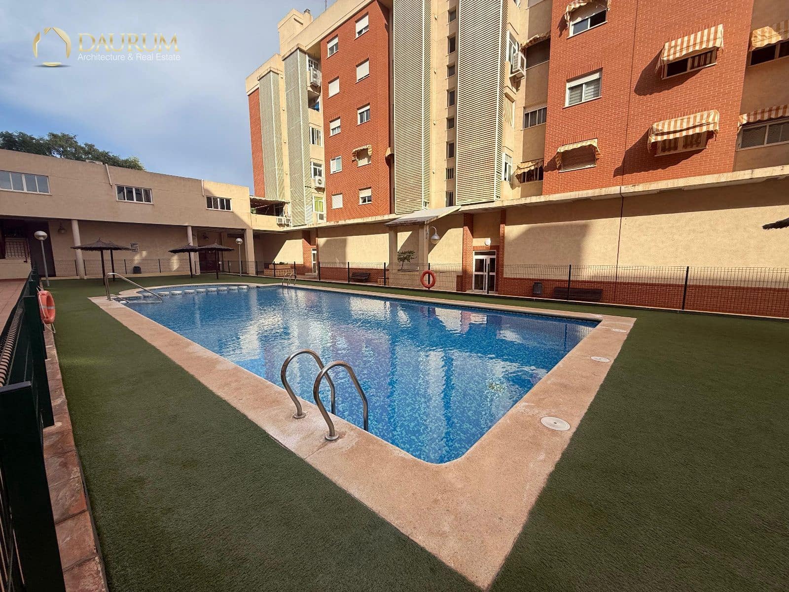 3 slaapkamer Flat te koop in Alicante stad met zwembad garage - € 339.900 (Ref: 10091408)