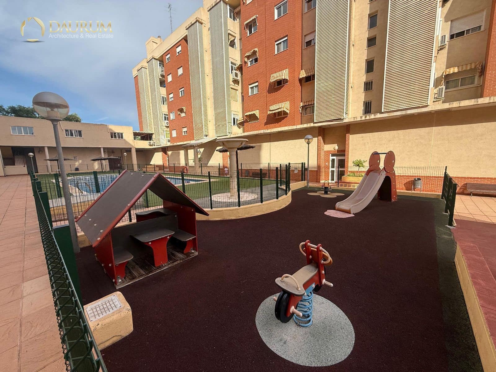 3 slaapkamer Flat te koop in Alicante stad met zwembad garage - € 339.900 (Ref: 10091408)