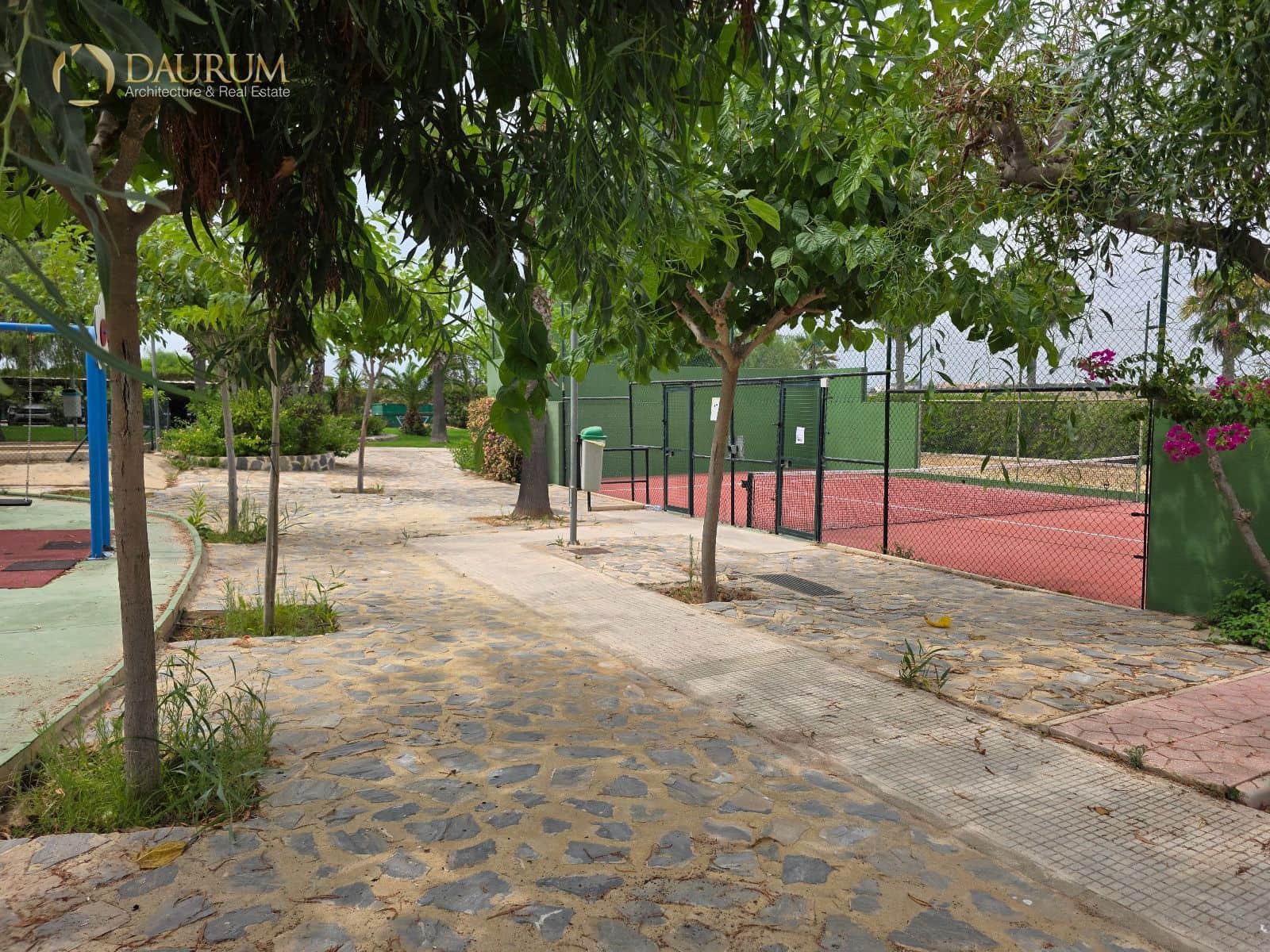 1 slaapkamer Flat te koop in Alicante stad met zwembad garage - € 215.000 (Ref: 10113458)