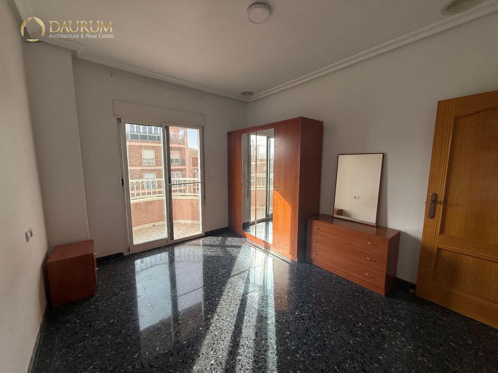 3 soveværelse Lejlighed til salg i Elche / Elx med garage - € 225.000 (Ref: 10135254)