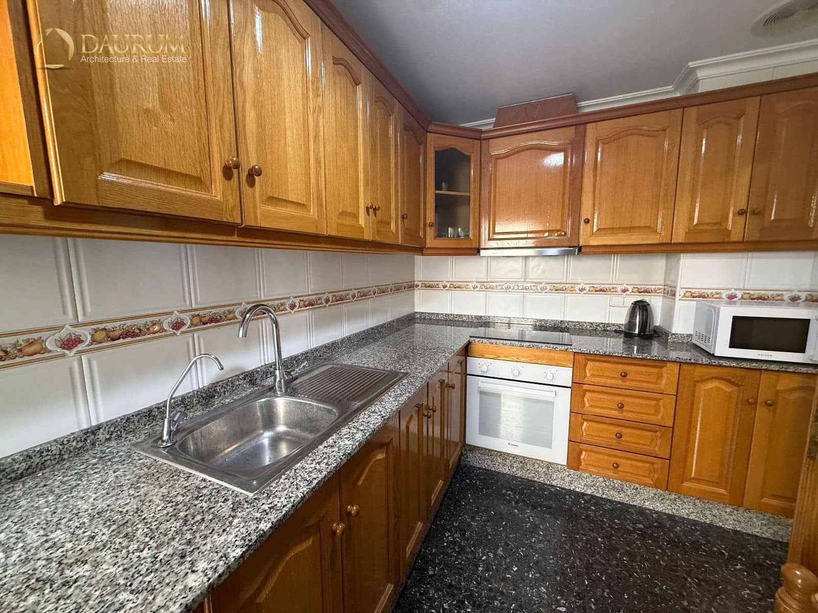 3 soveværelse Lejlighed til salg i Elche / Elx med garage - € 225.000 (Ref: 10135254)