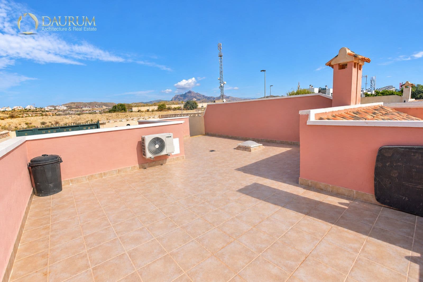 4 soveværelse Byhus til salg i Muchamiel / Mutxamel med swimmingpool garage - € 325.000 (Ref: 10165399)