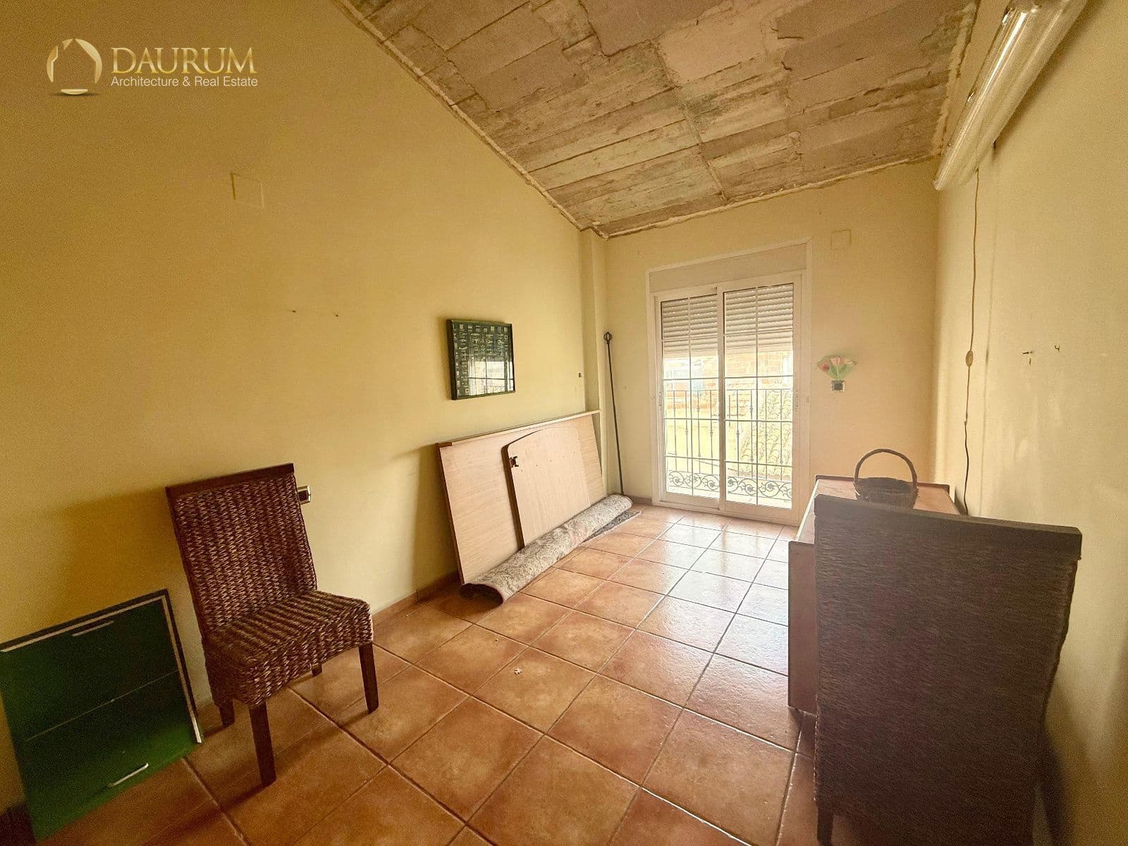 4 soverom Villa til salgs i Alicante by med garasje - € 300 000 (Ref: 10168017)