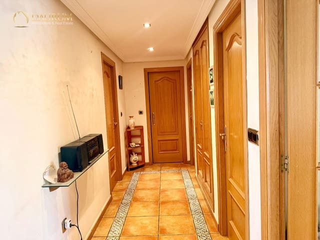 4 soverom Villa til salgs i Alicante by med garasje - € 300 000 (Ref: 10168017)