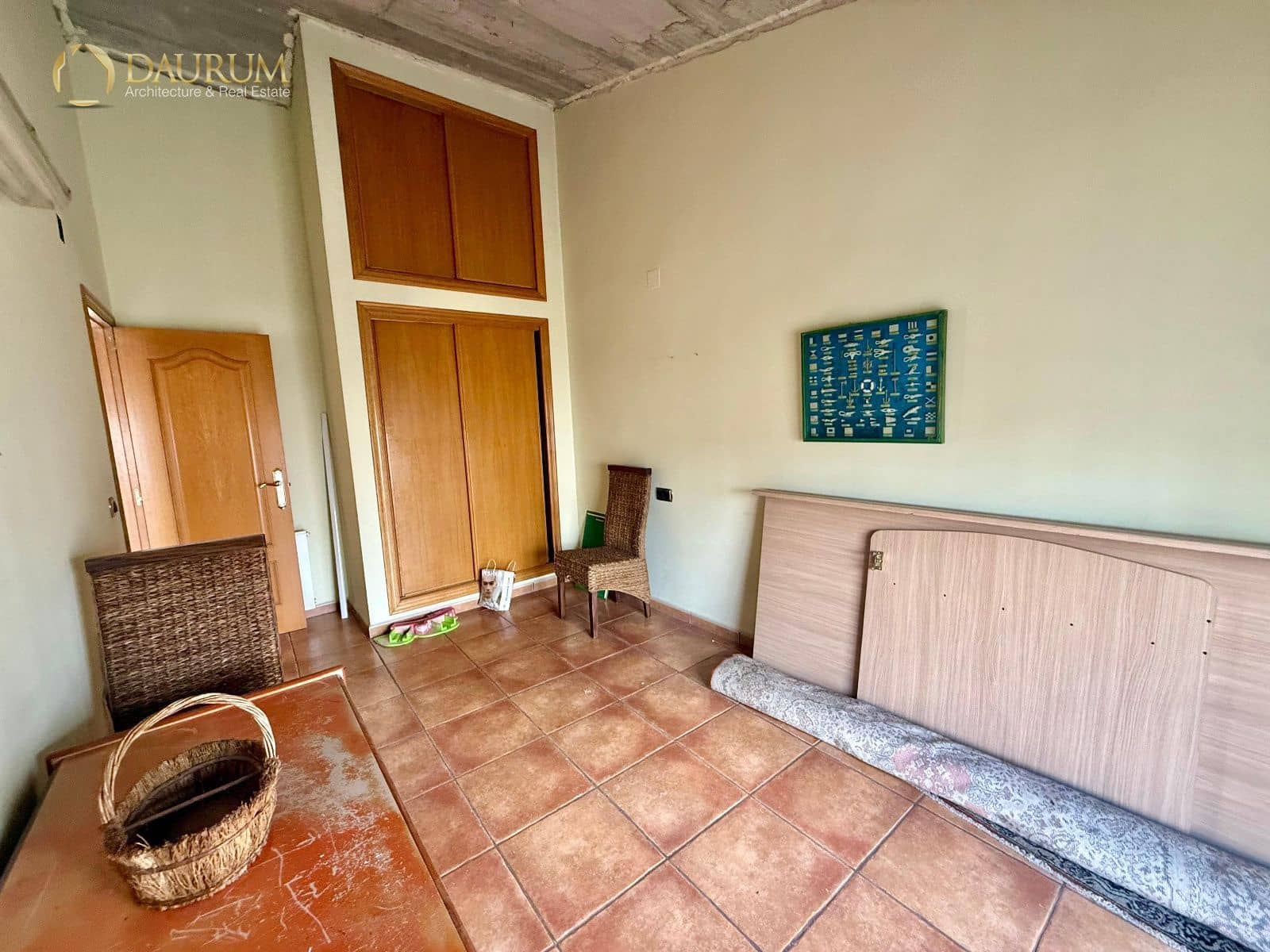 4 soverom Villa til salgs i Alicante by med garasje - € 300 000 (Ref: 10168017)