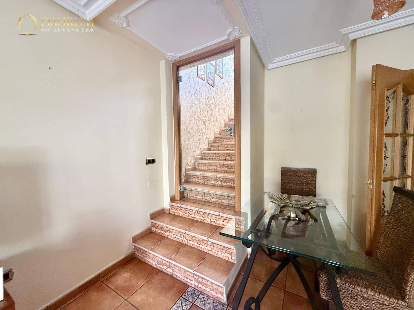 4 soverom Villa til salgs i Alicante by med garasje - € 300 000 (Ref: 10168017)