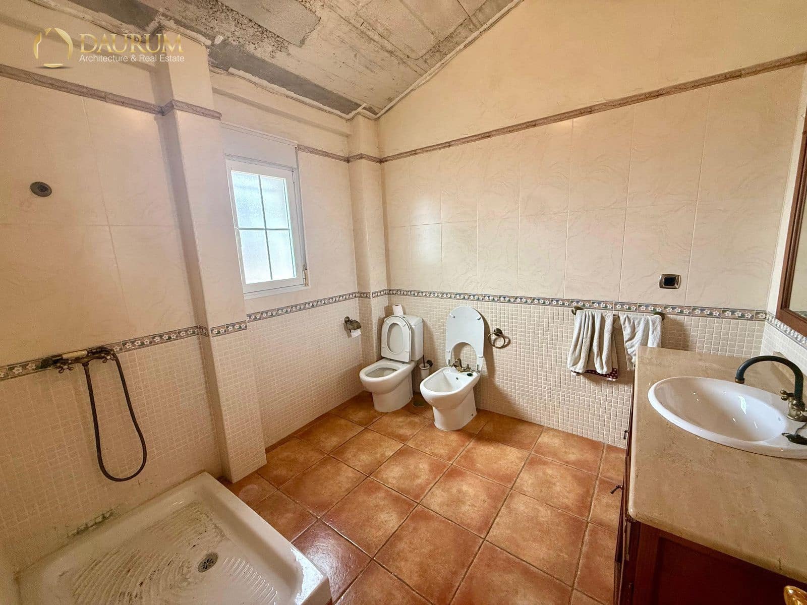 4 soverom Villa til salgs i Alicante by med garasje - € 300 000 (Ref: 10168017)