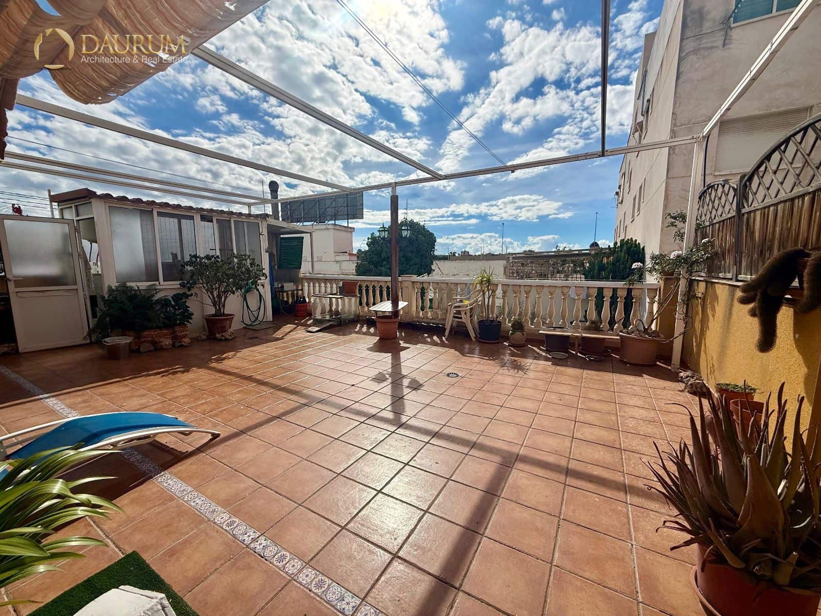 4 soverom Villa til salgs i Alicante by med garasje - € 300 000 (Ref: 10168017)