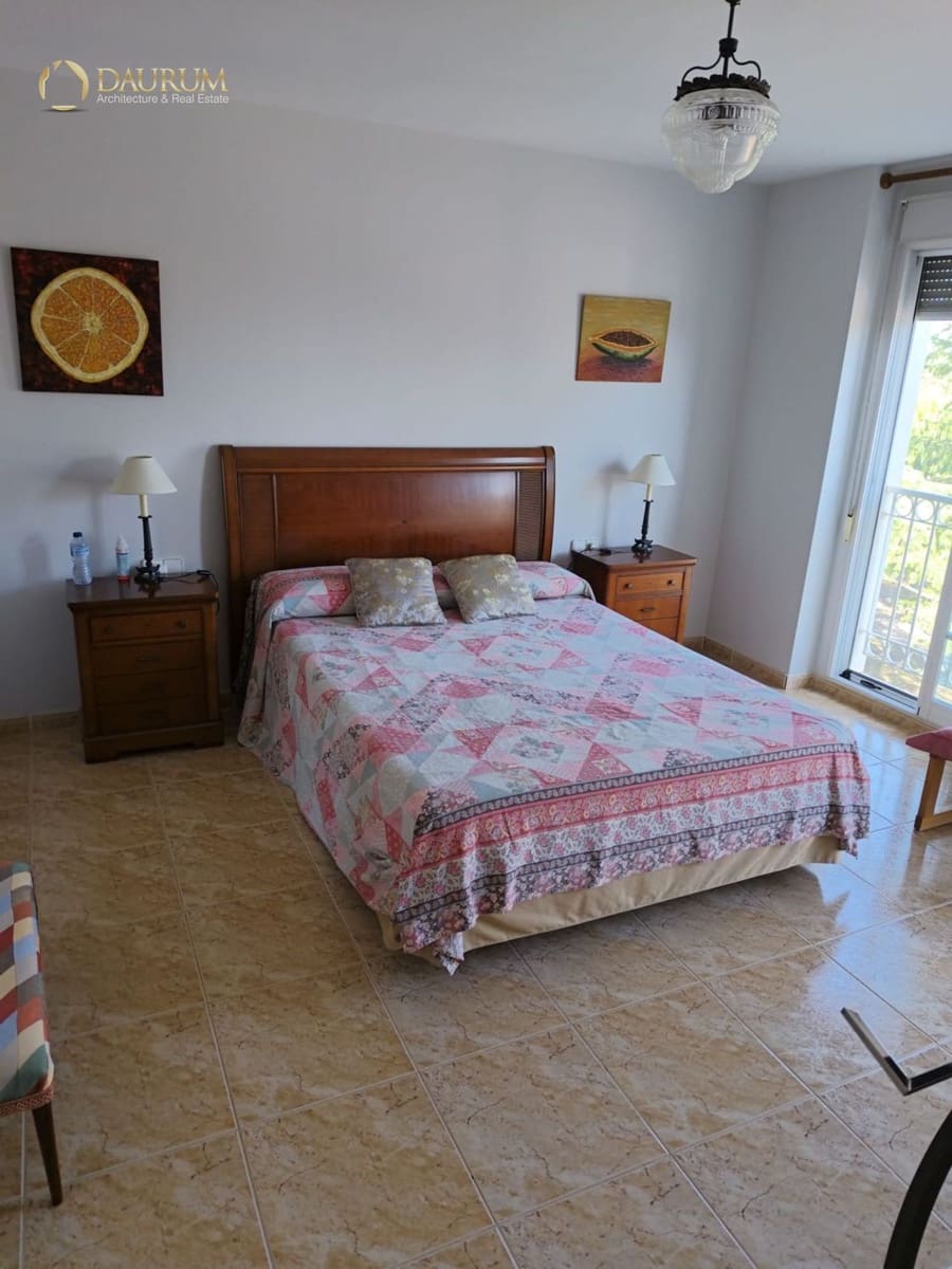 4 bedroom Villa for sale in Elche / Elx with pool garage - € 690,000 (Ref: 10182277)