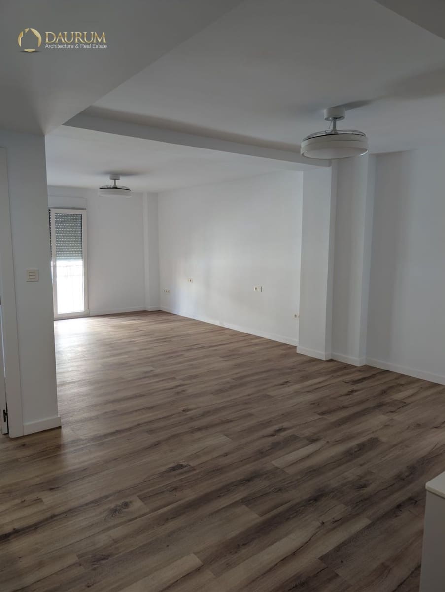Piso de 4 habitaciones en Elche / Elx en venta - 259.000 € (Ref: 10183930)