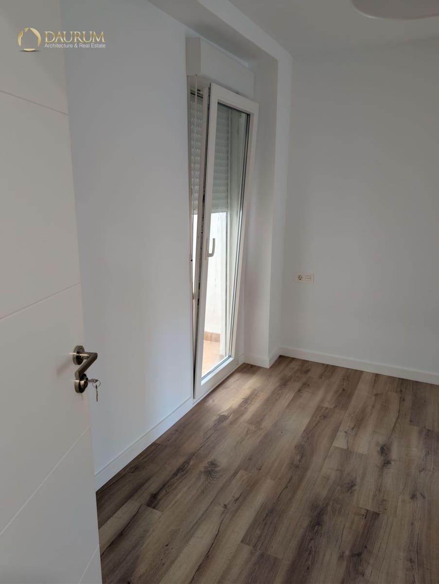 Piso de 4 habitaciones en Elche / Elx en venta - 259.000 € (Ref: 10183930)