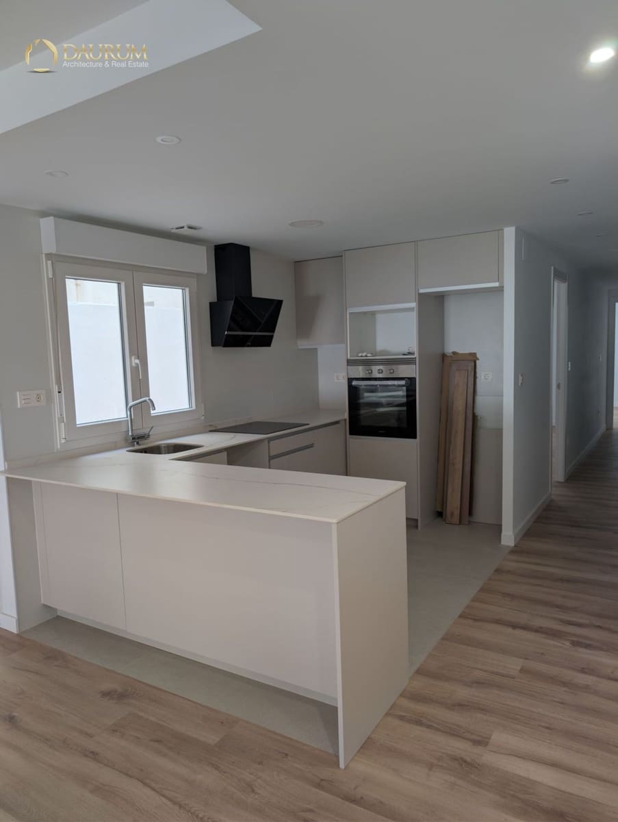 Piso de 4 habitaciones en Elche / Elx en venta - 259.000 € (Ref: 10183930)