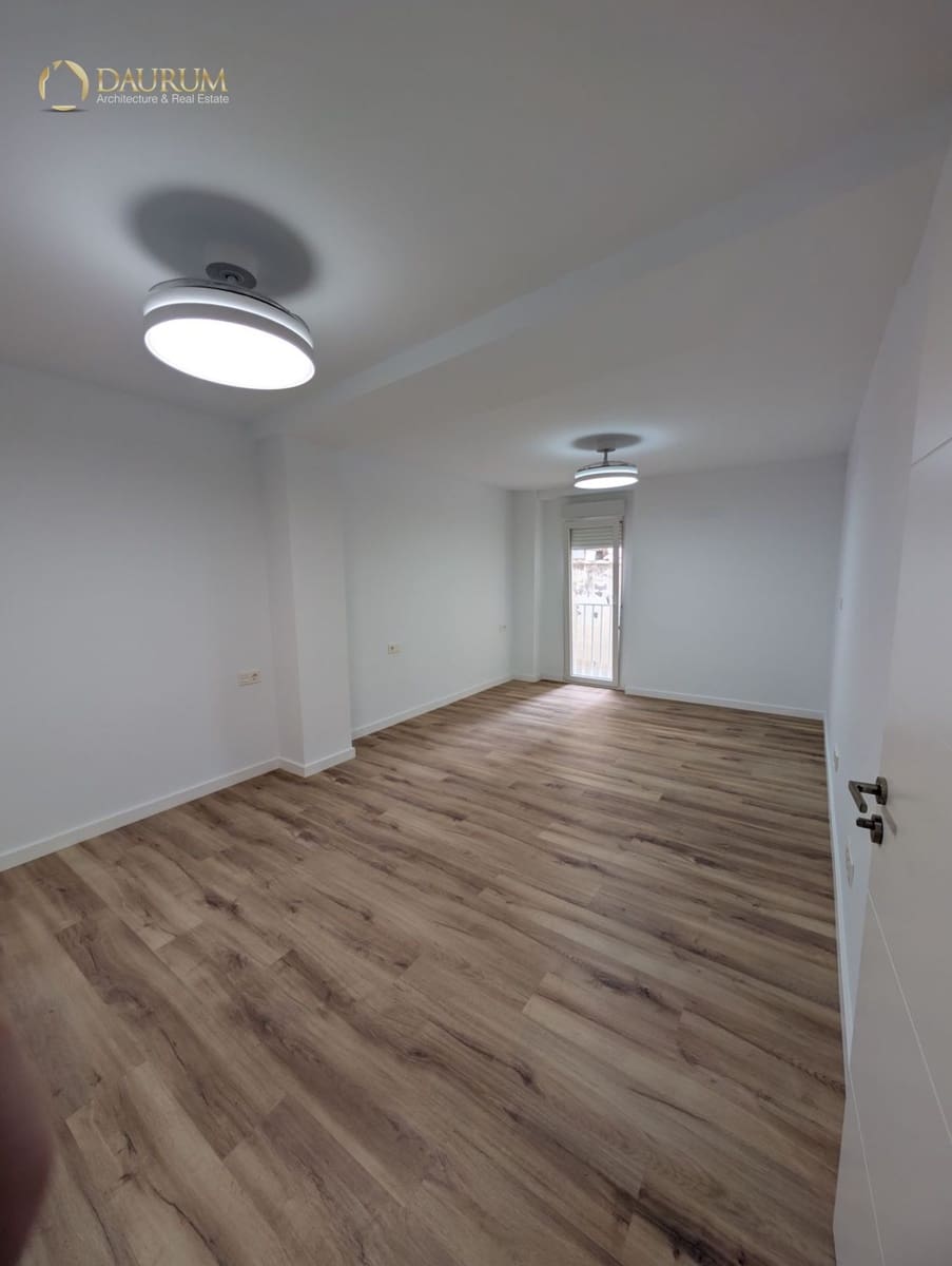 Piso de 4 habitaciones en Elche / Elx en venta - 259.000 € (Ref: 10183930)
