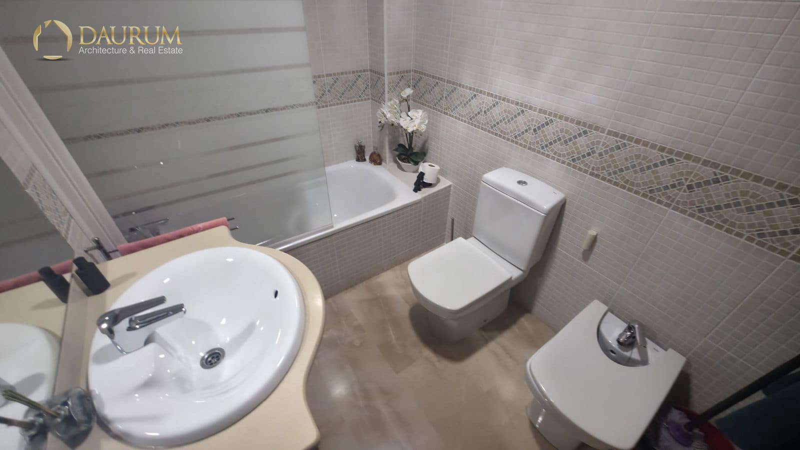 3 bedroom Flat for sale in Elche / Elx with pool garage - € 350,000 (Ref: 10183931)