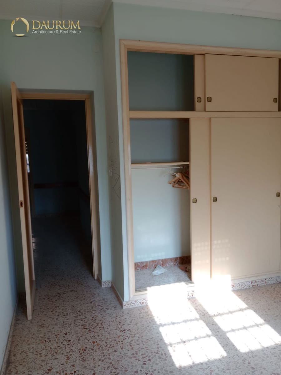 5 sypialnia Willa na sprzedaż w Crevillente / Crevillent z basenem garażem - 180 000 € (Ref: 9345375)