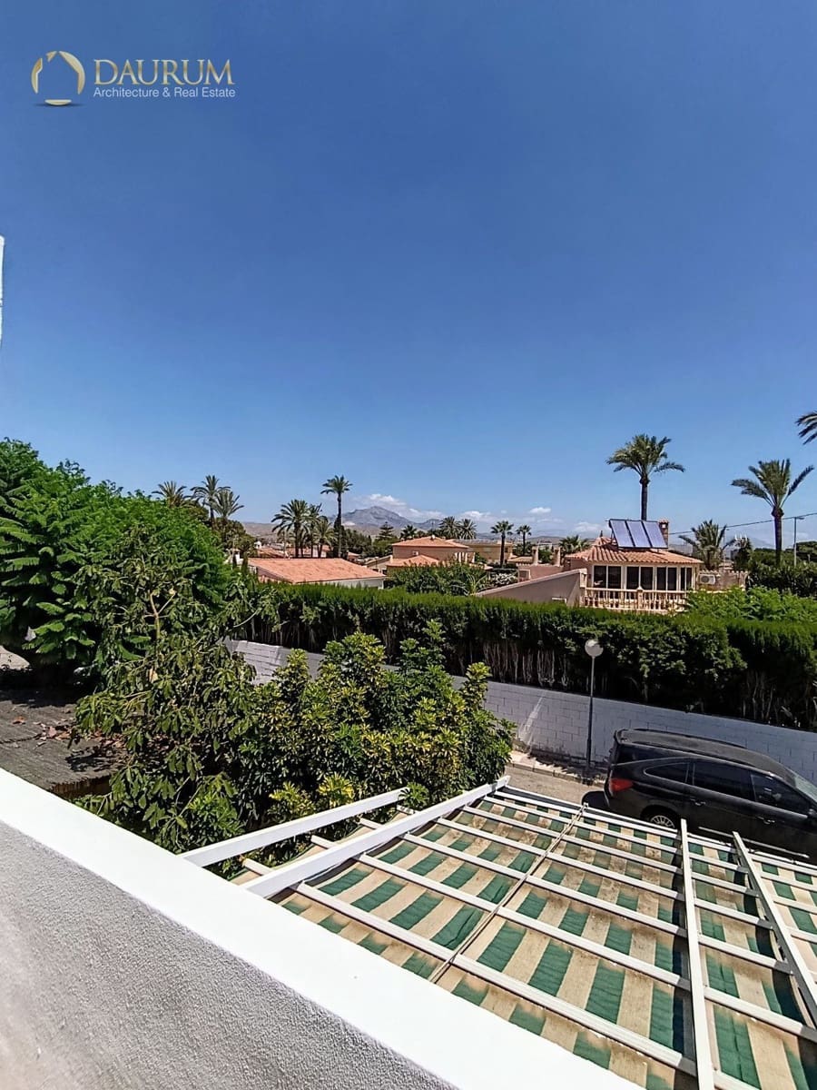 4 chambre Maison de Ville à vendre à El Campello avec piscine garage - 485 000 € (Ref: 9345377)