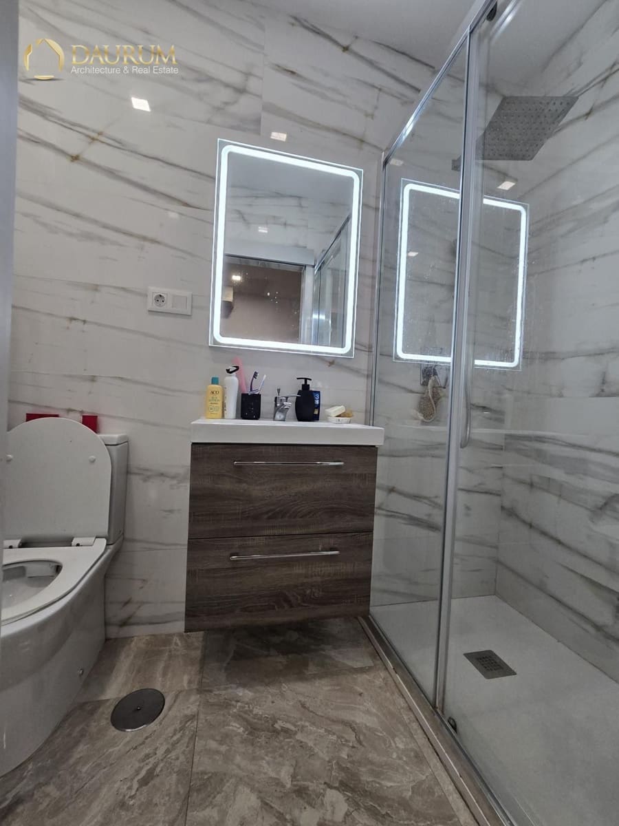 Appartement à vendre à Alicante ville - 125 000 € (Ref: 9345379)