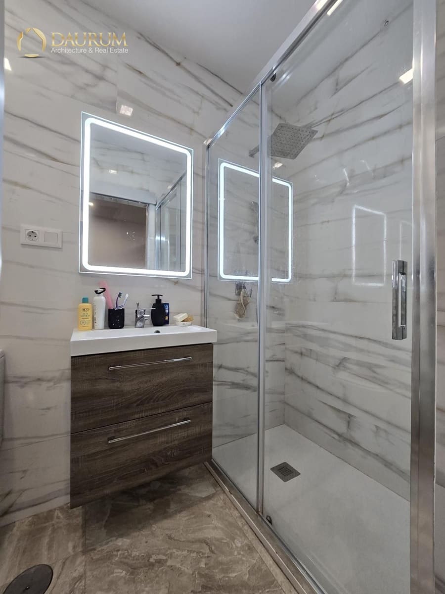 Appartement à vendre à Alicante ville - 125 000 € (Ref: 9345379)