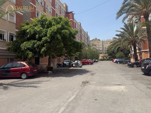 Appartement à vendre à Alicante ville - 125 000 € (Ref: 9345379)