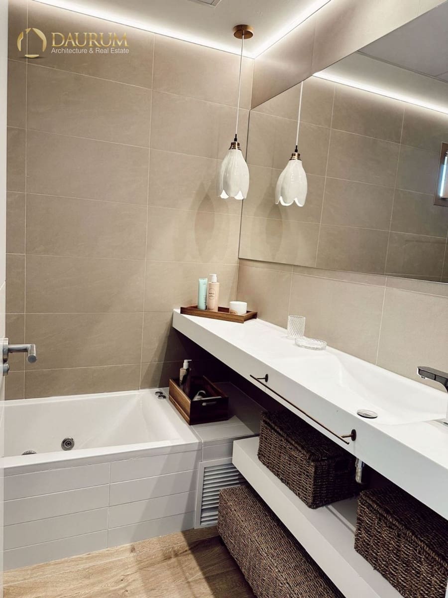 2 bedroom Flat for sale in Benidorm with pool garage - € 750,000 (Ref: 9345386)