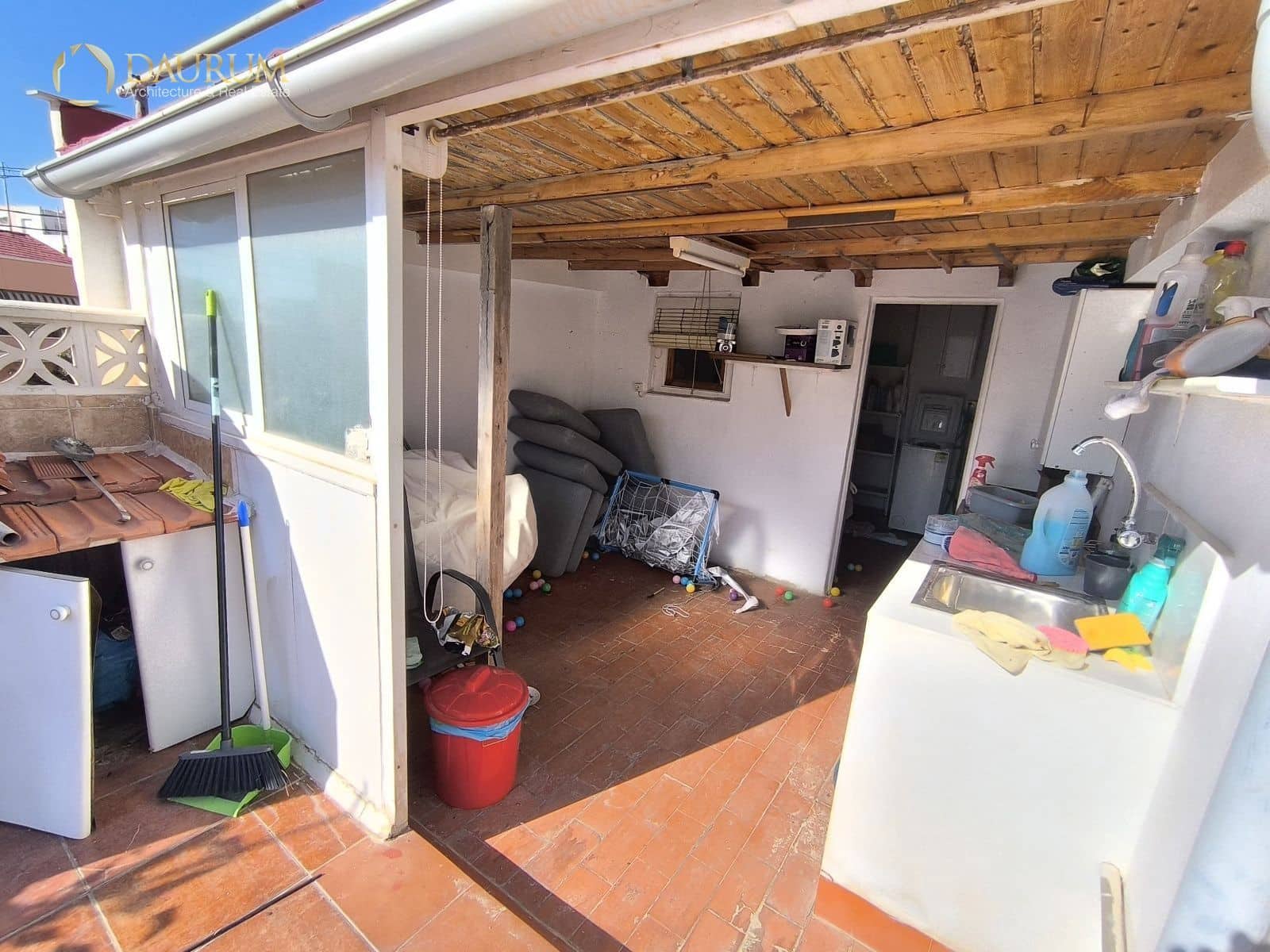 3 bedroom Villa for sale in Alicante / Alacant city - € 250,000 (Ref: 9345393)