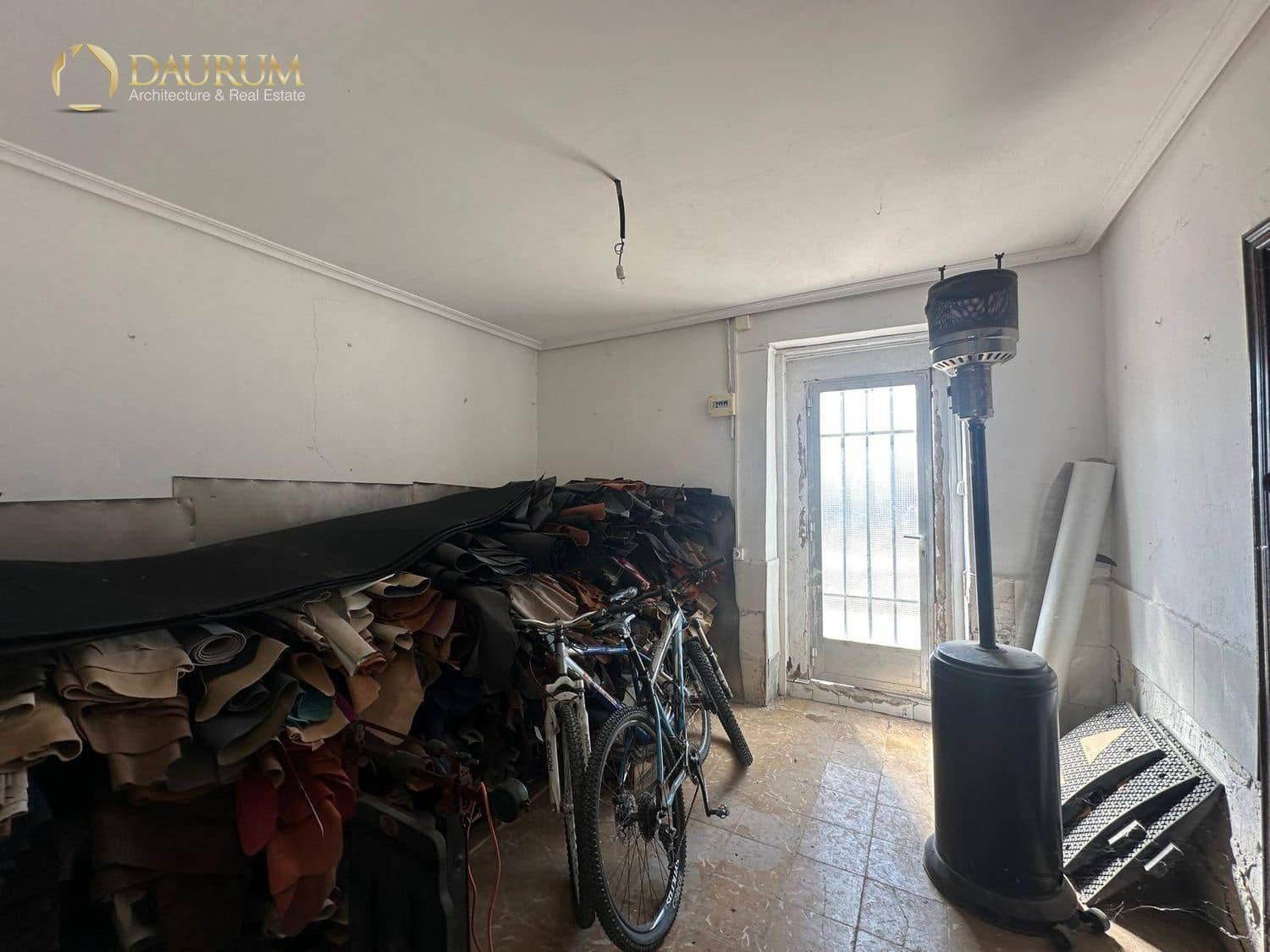 4 soveværelse Villa til salg i Elche / Elx - € 85.000 (Ref: 9345394)