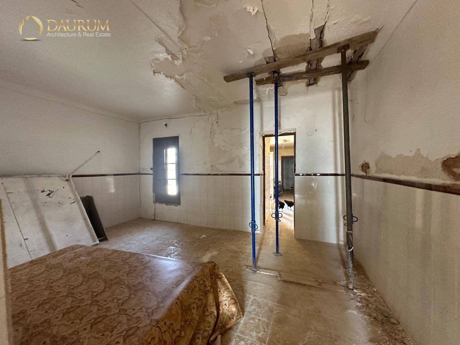 4 soveværelse Villa til salg i Elche / Elx - € 85.000 (Ref: 9345394)