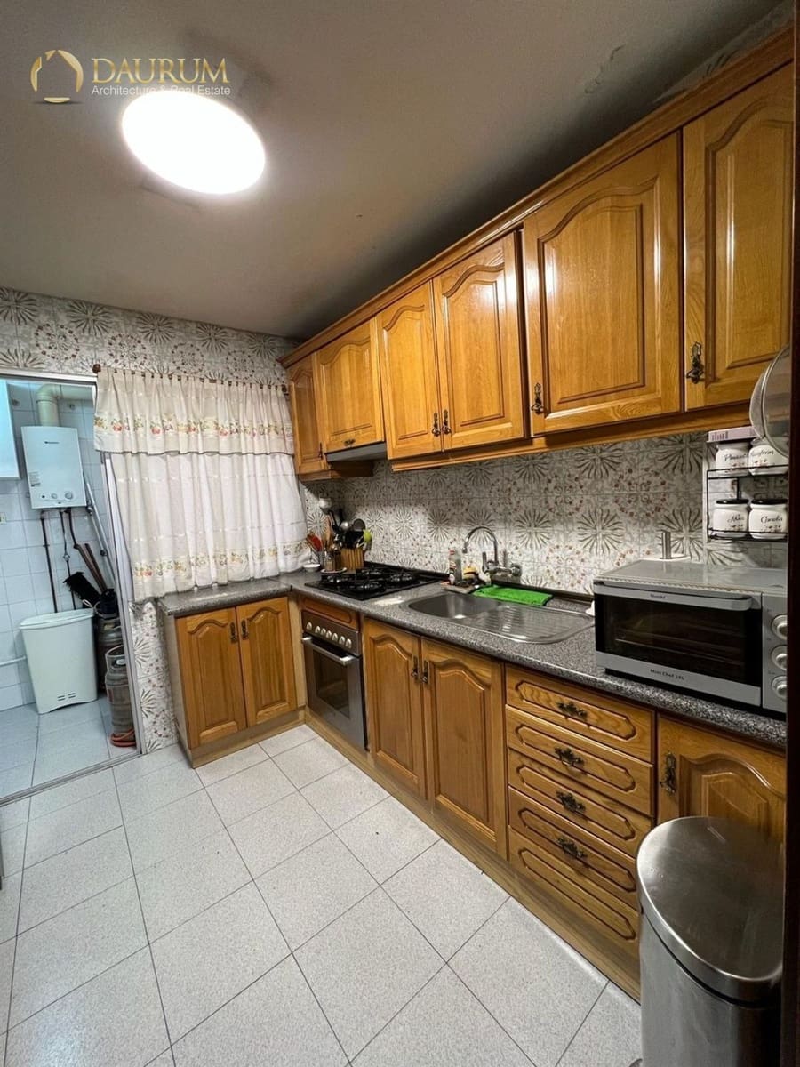 3 bedroom Flat for sale in Benidorm with garage - € 260,000 (Ref: 9345395)