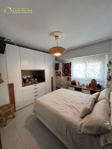 3 bedroom Flat for sale in Benidorm with garage - € 260,000 (Ref: 9345395)