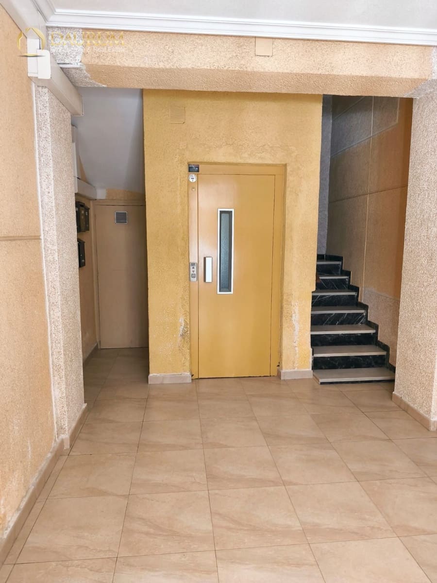 Piso de 3 habitaciones en Santa Pola en venta - 205.000 € (Ref: 9345396)