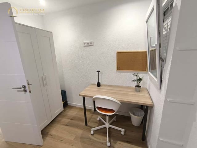 5 quarto Apartamento para venda em Elche / Elx - 230 000 € (Ref: 9345407)