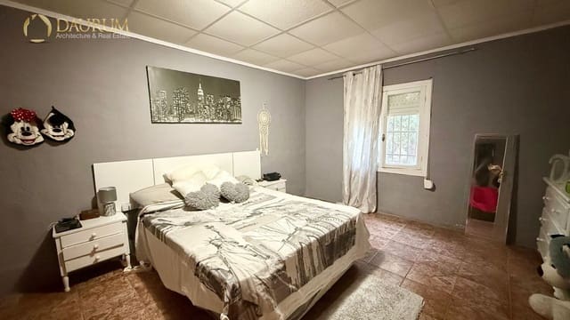 5 bedroom Villa for sale in Agost with pool garage - € 240,000 (Ref: 9345410)