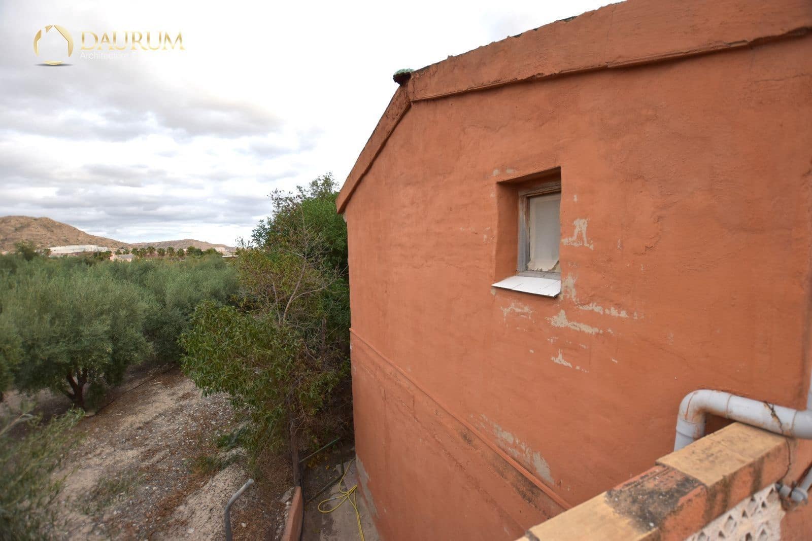 5 bedroom Villa for sale in Agost with pool garage - € 240,000 (Ref: 9345410)