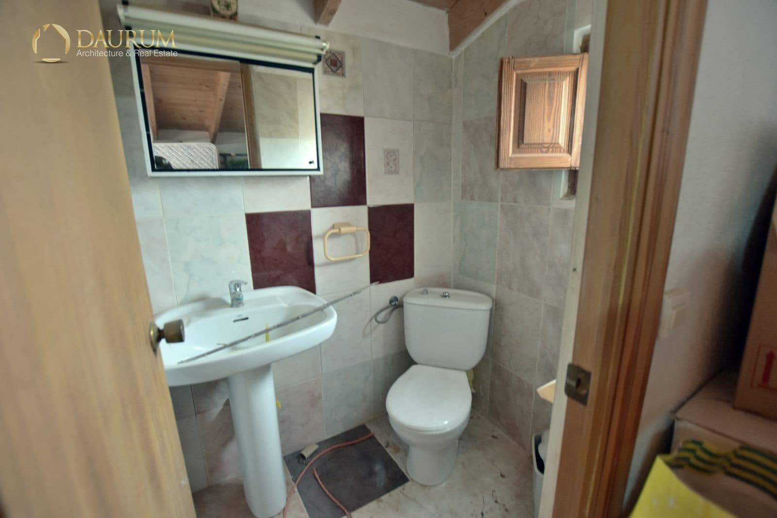 5 bedroom Villa for sale in Agost with pool garage - € 240,000 (Ref: 9345410)