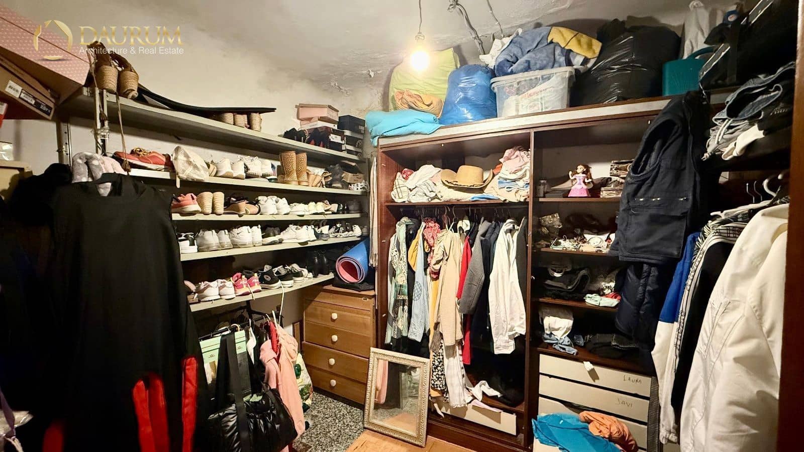 5 bedroom Villa for sale in Agost with pool garage - € 240,000 (Ref: 9345410)