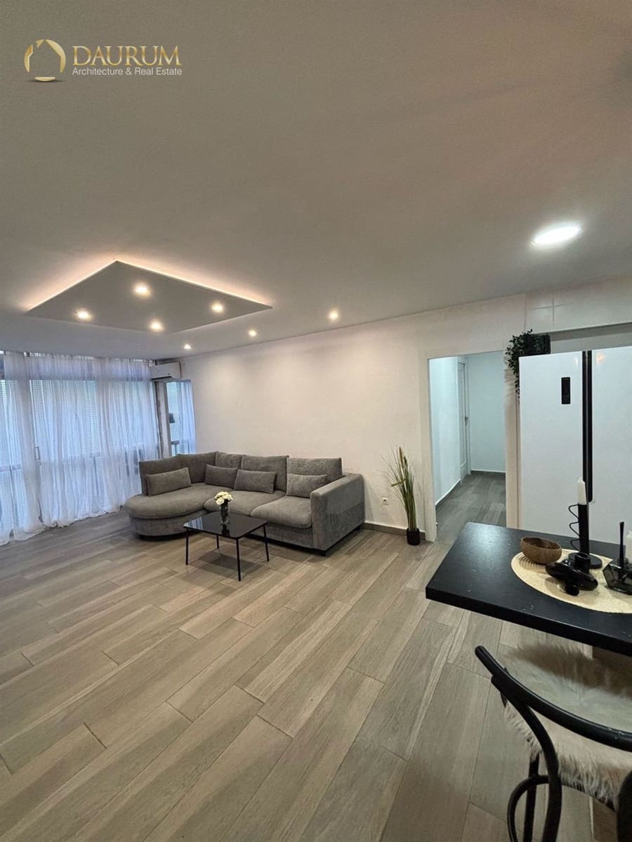 3 bedroom Flat for sale in Benidorm - € 230,000 (Ref: 9345413)