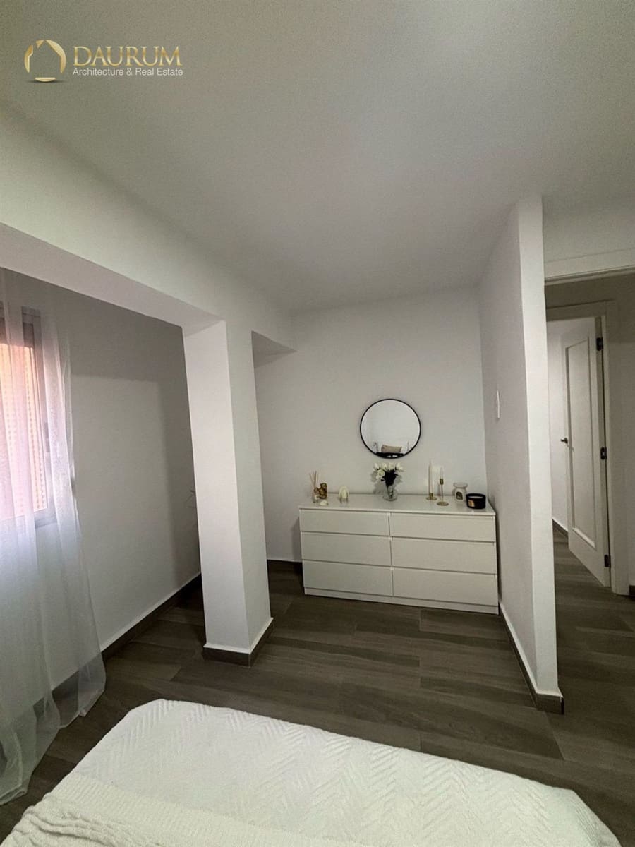 3 bedroom Flat for sale in Benidorm - € 230,000 (Ref: 9345413)