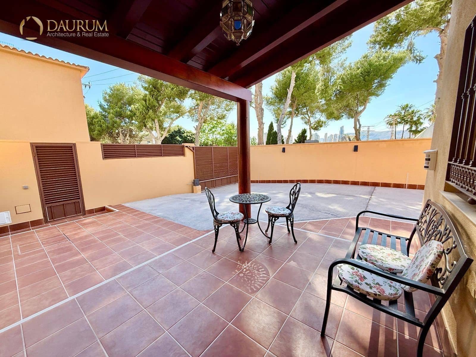 Chalet de 5 habitaciones en Benidorm en venta con piscina garaje - 600.000 € (Ref: 9345419)