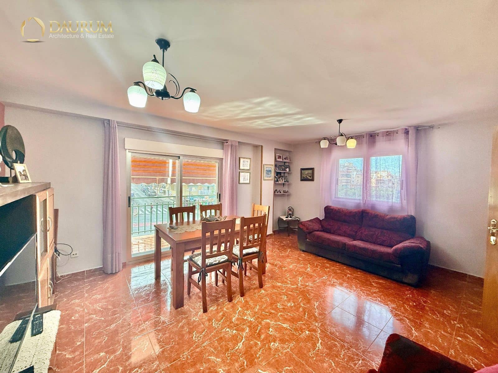 3 bedroom Flat for sale in Benidorm with garage - € 305,000 (Ref: 9345423)