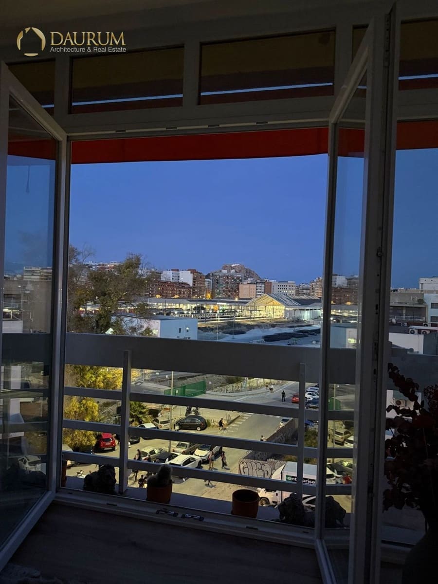 3 soveværelse Lejlighed til salg i Alicante by med swimmingpool - € 250.800 (Ref: 9345427)