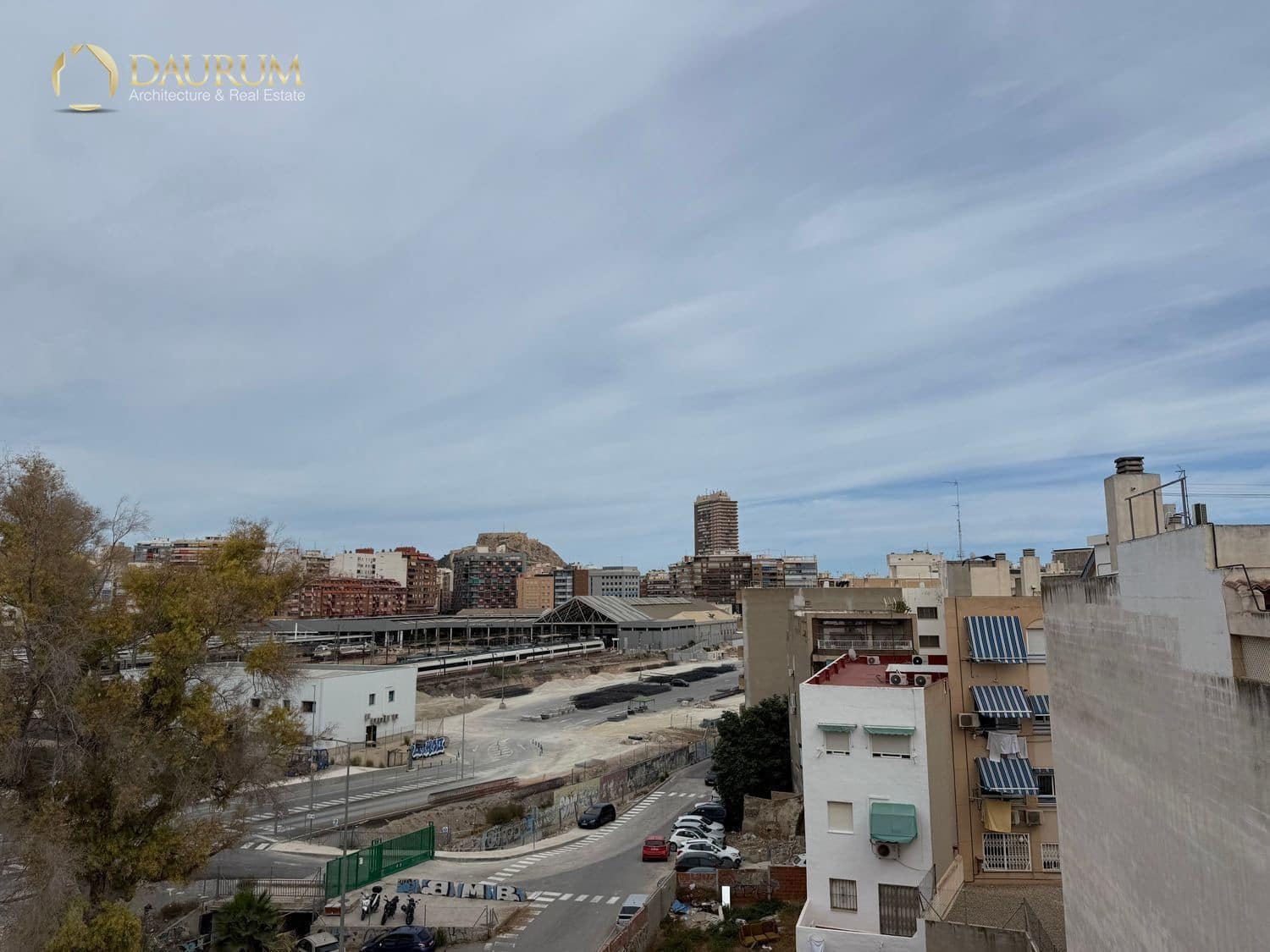 3 soveværelse Lejlighed til salg i Alicante by med swimmingpool - € 250.800 (Ref: 9345427)