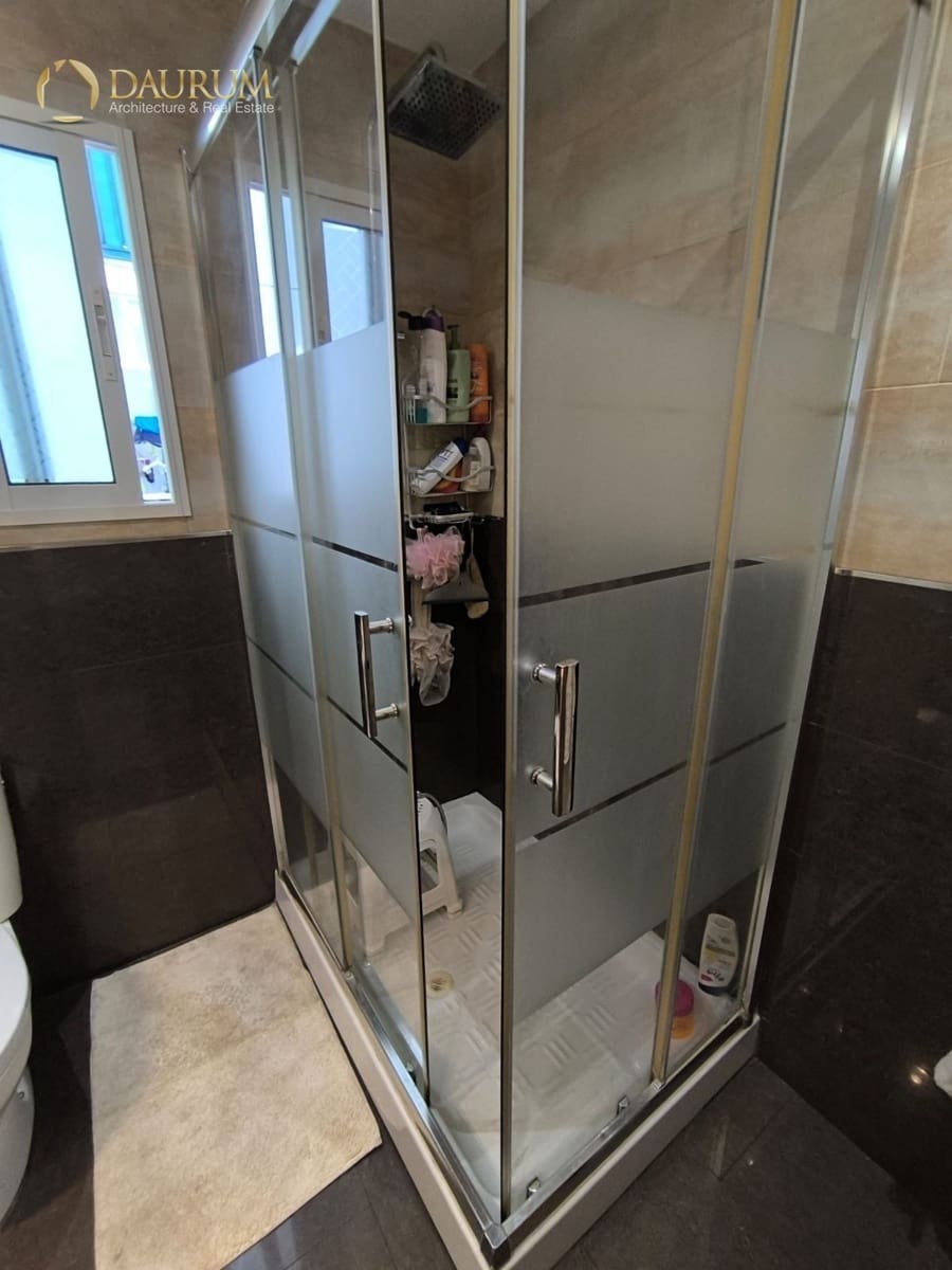 4 bedroom Flat for sale in Alicante / Alacant city - € 205,000 (Ref: 9345434)