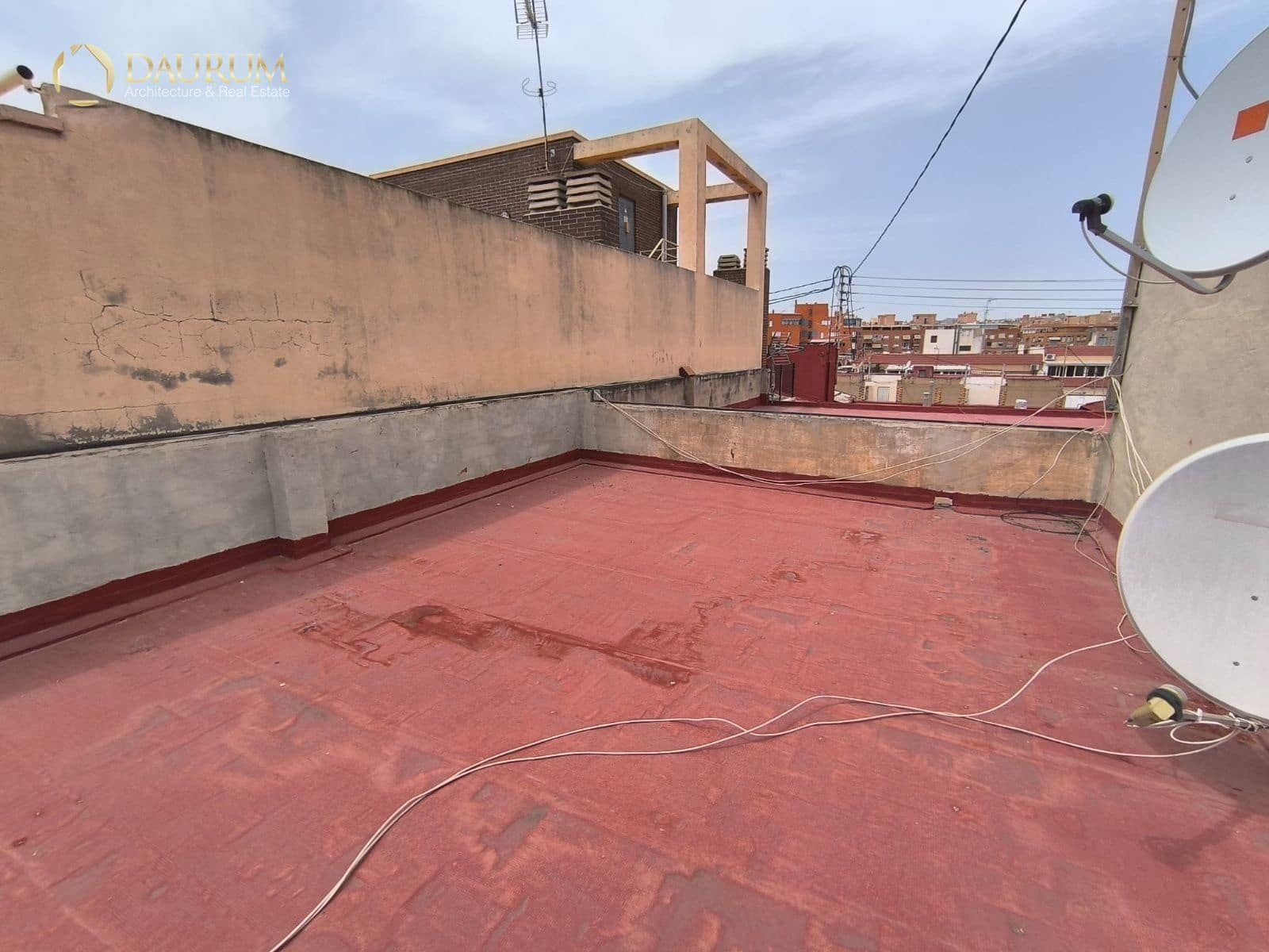 4 bedroom Flat for sale in Alicante / Alacant city - € 205,000 (Ref: 9345434)