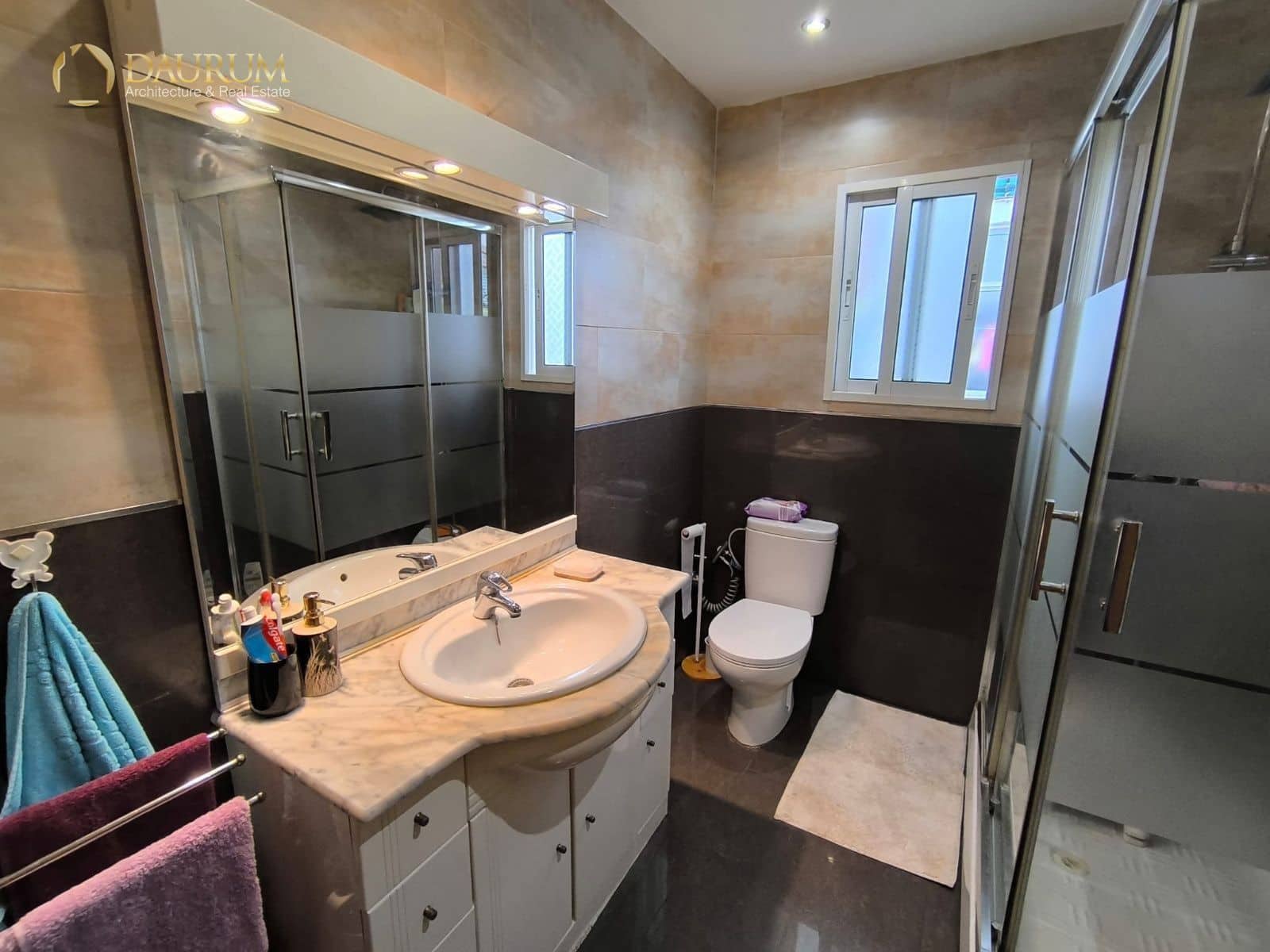 4 bedroom Flat for sale in Alicante / Alacant city - € 205,000 (Ref: 9345434)