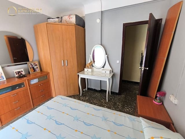 4 camera da letto Appartamento in vendita in Alicante città - 195.000 € (Rif: 9345434)