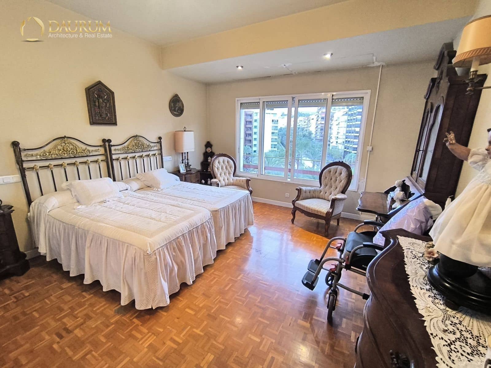 4 bedroom Flat for sale in Alicante / Alacant city - € 965,000 (Ref: 9345437)