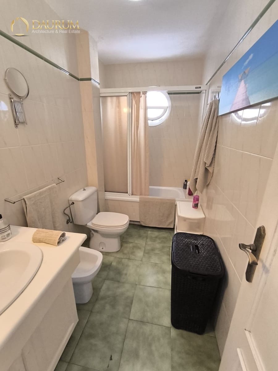 3 bedroom Flat for sale in Santa Pola with garage - € 299,000 (Ref: 9345440)