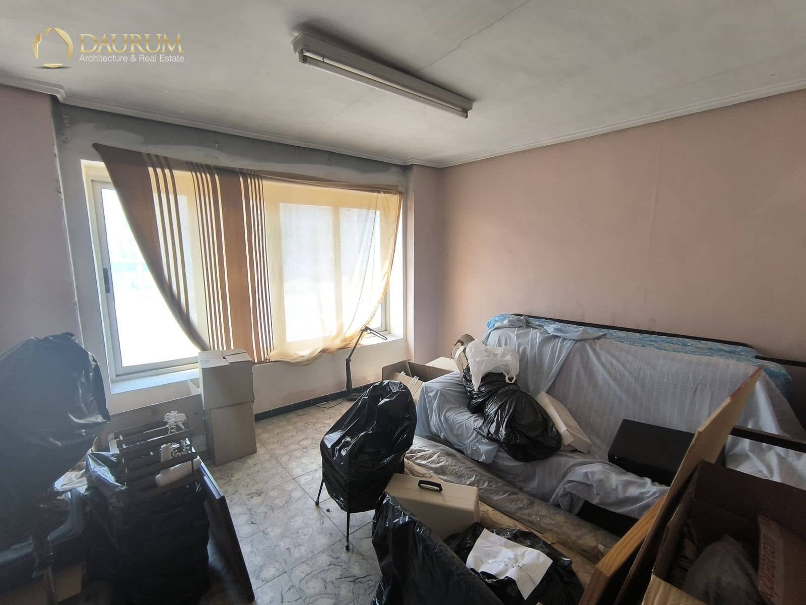 Commerciale in vendita in Elche / Elx - 180.000 € (Rif: 9345448)